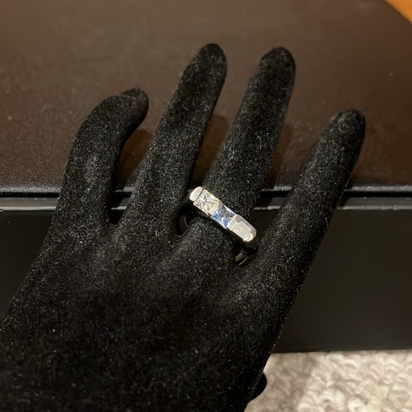 Guess GC Ring - Picture 8 of 9